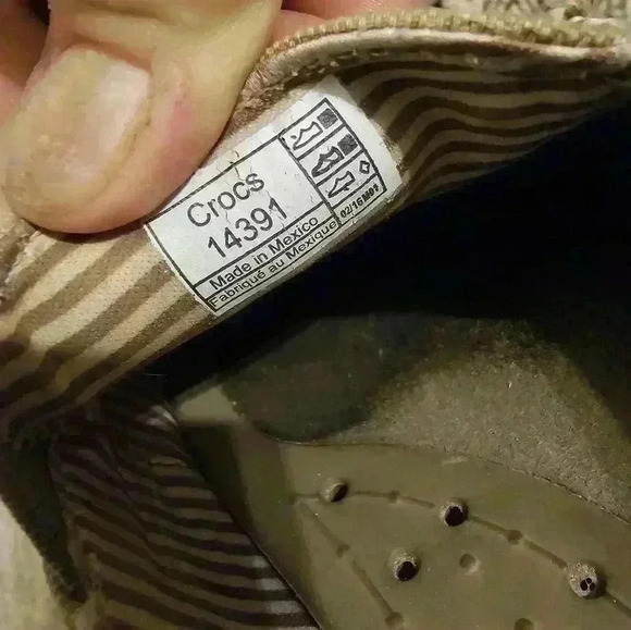 Crocs Women's Size 10W Walu Canvas Loafer Flat Shoes Tan Beige Slip-On - Picture 7 of 8